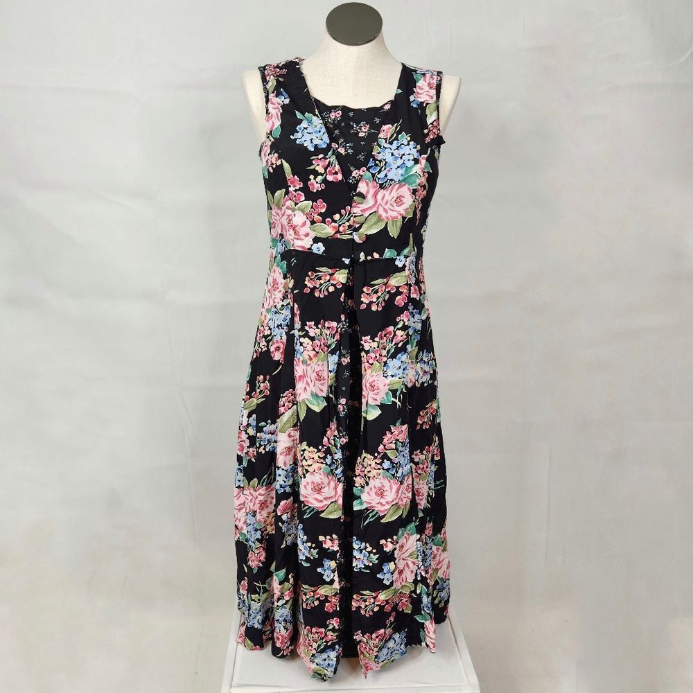 VTG 90's Erika Floral A-Line V-Neck Tie Back With Small Floral Peekaboo Sz L